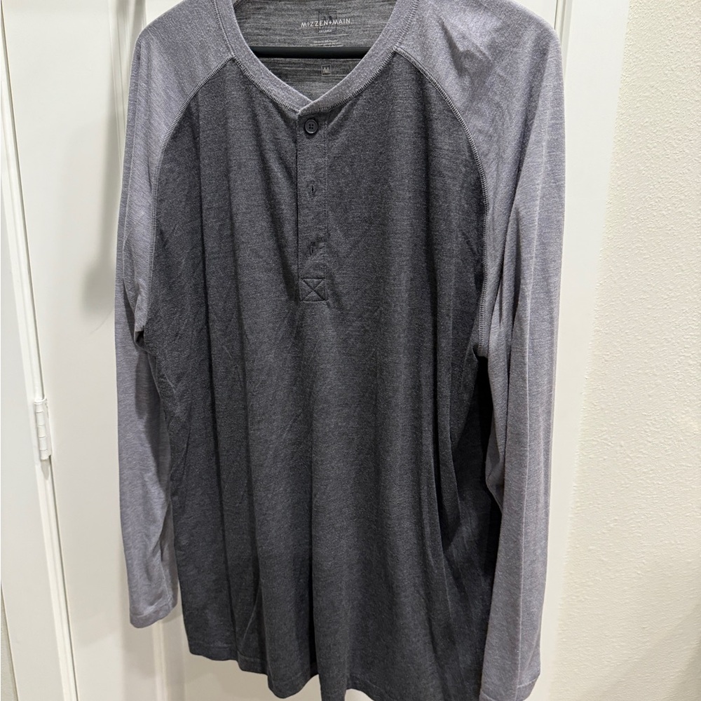 Mizzen+Main Gray Long Sleeve Henley Tee XX-Large